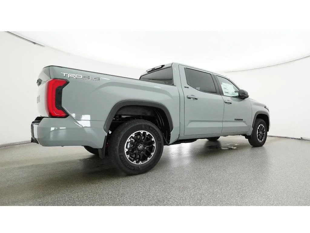 New 2026 Lunar Rock Toyota SR5 image 25