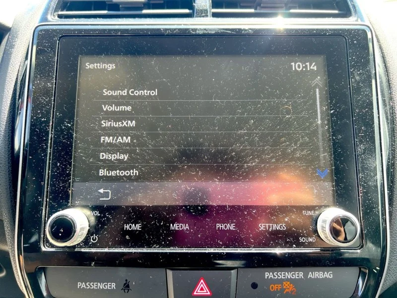 Used 2022 Red Diamond Mitsubishi SE image 18