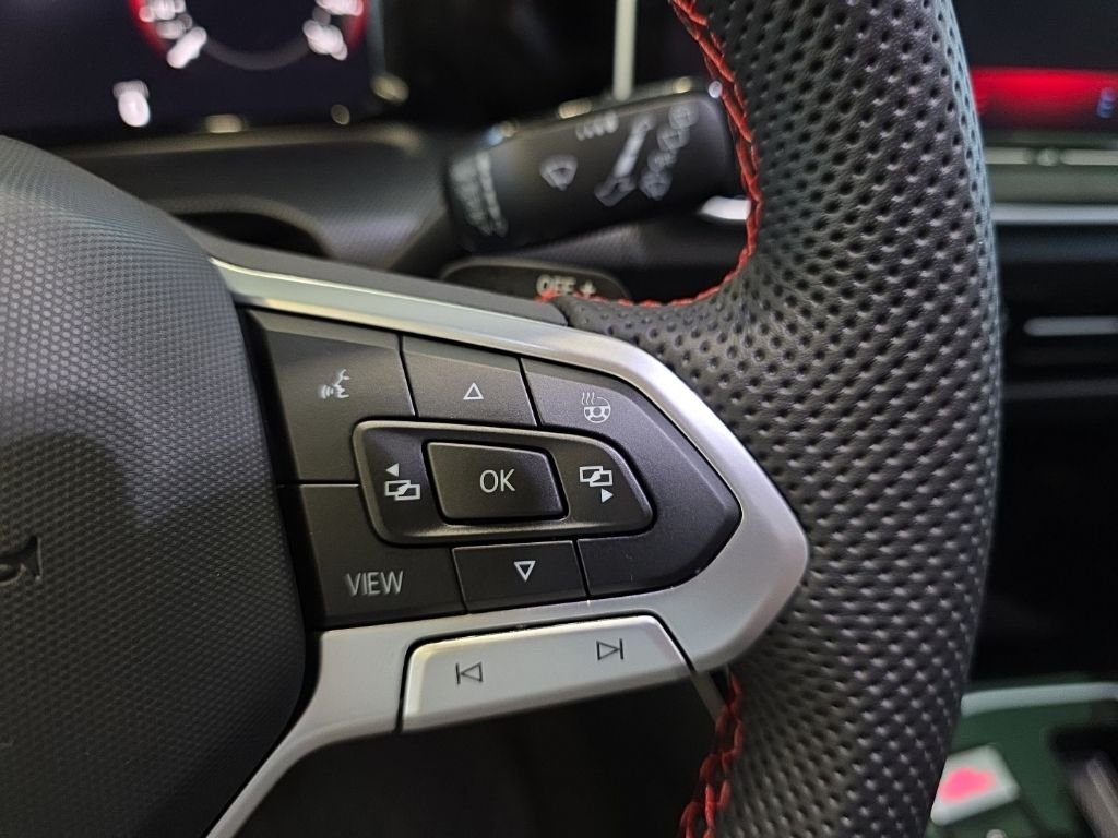 2025 Volkswagen Golf GTI SE - Photo 20