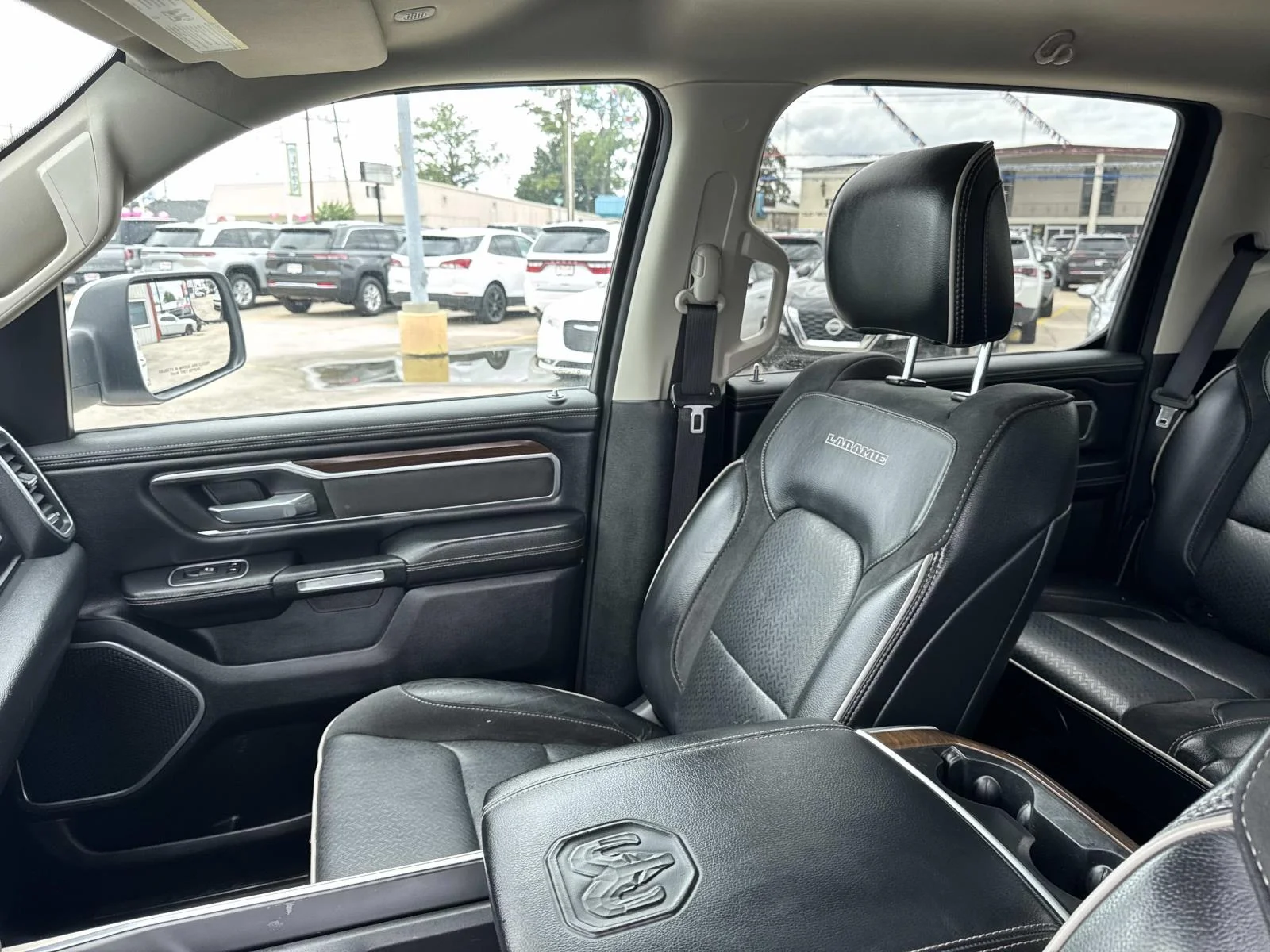 Used 2022 Bright White Clearcoat Ram Laramie image 15