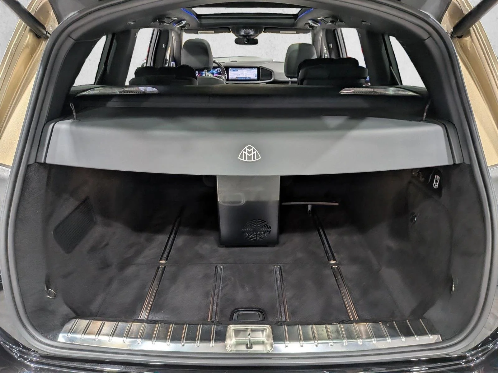 Used 2024 Obsidian Black Metallic Mercedes-Benz Maybach GLS 600 image 6