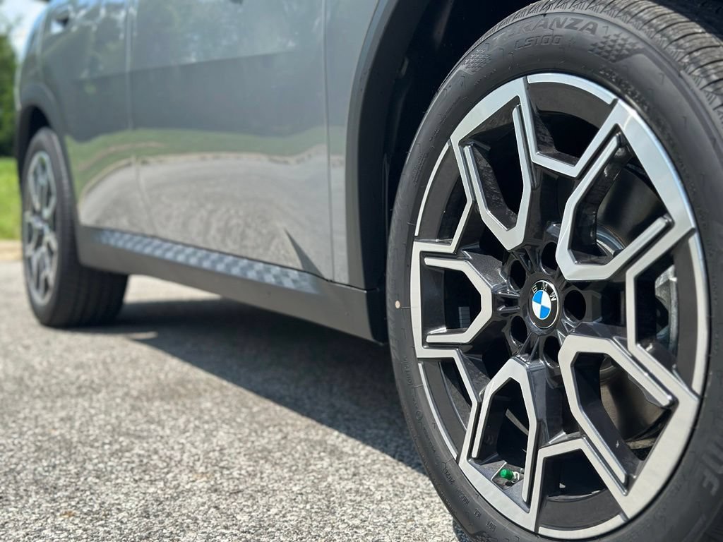 New 2026 Skyscraper Grey Metallic BMW xDrive28i image 8