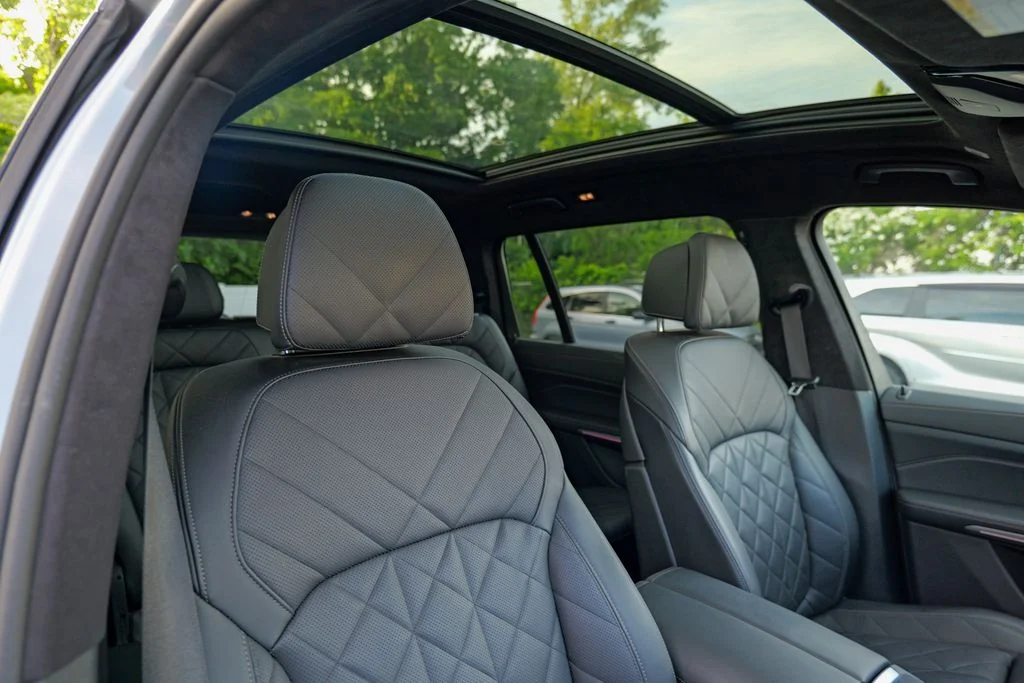 Used 2024 Brooklyn Gray Metallic BMW xDrive40i image 43