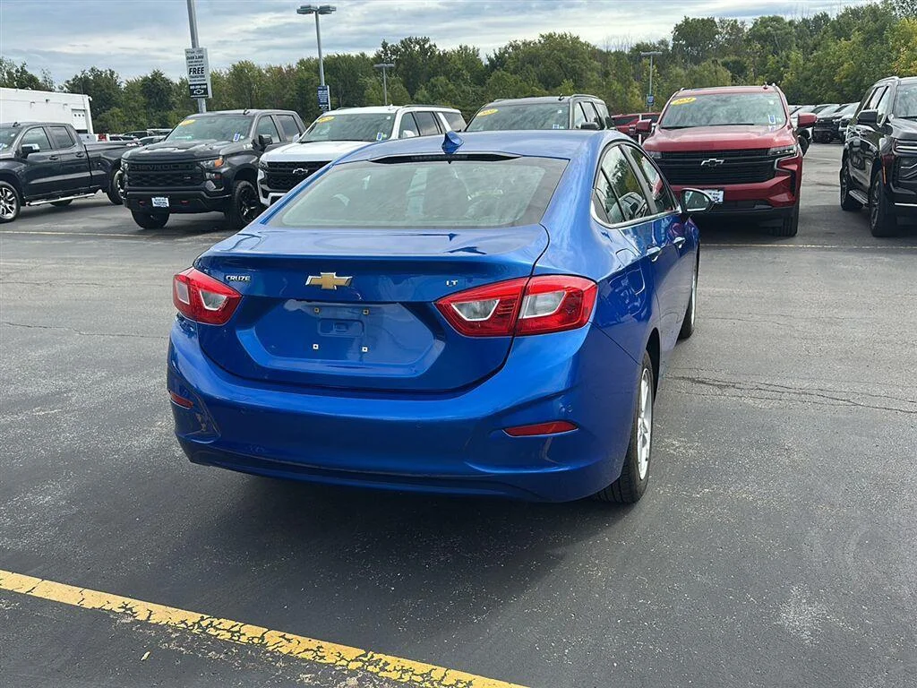 Used 2017 Chevrolet Cruze LT with VIN 1G1BE5SM7H7251472 for sale in Rochester, NY