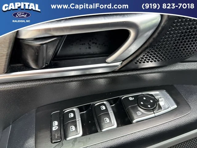 Used 2022 Gray Kia EX image 21