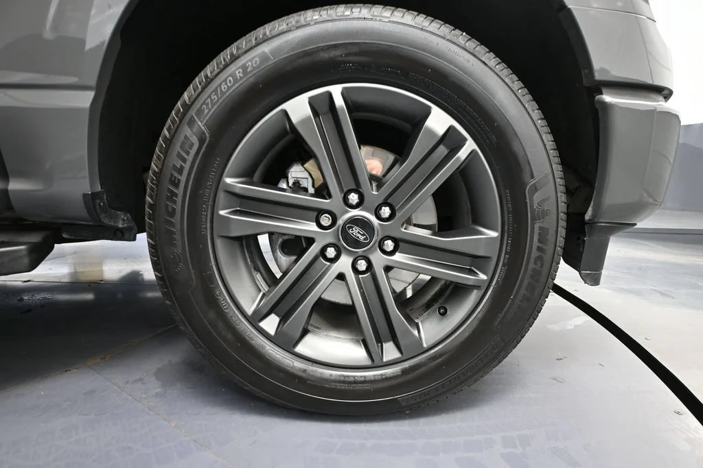 Used 2021 Gray Ford XLT image 11