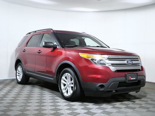 Used 2015 Red Ford Base image 1