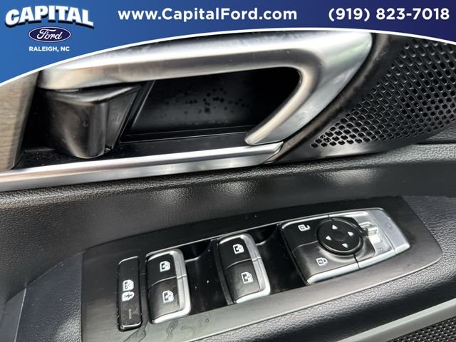Used 2022 Gray Kia EX image 21