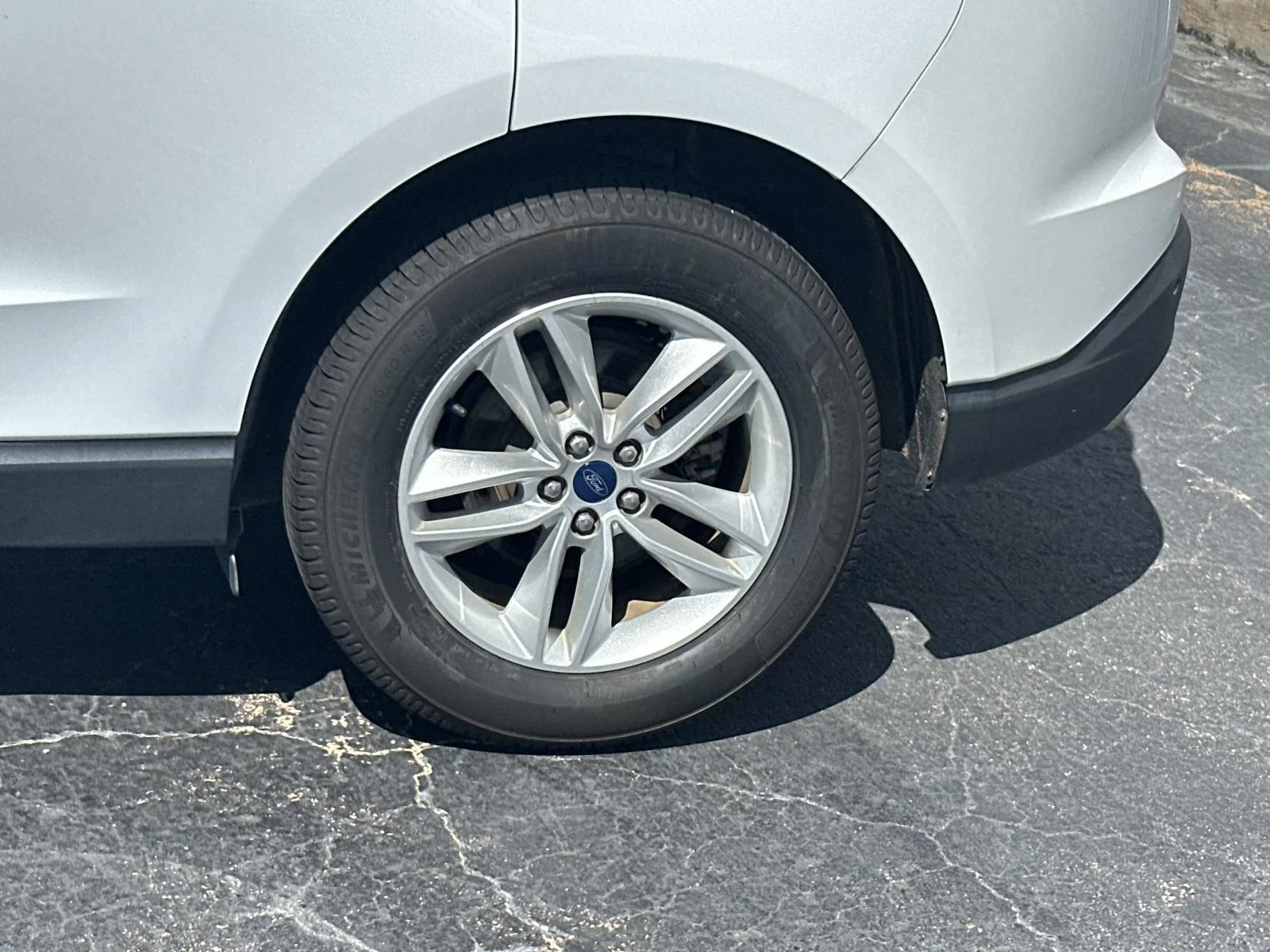 Used 2017 White Ford SEL image 9