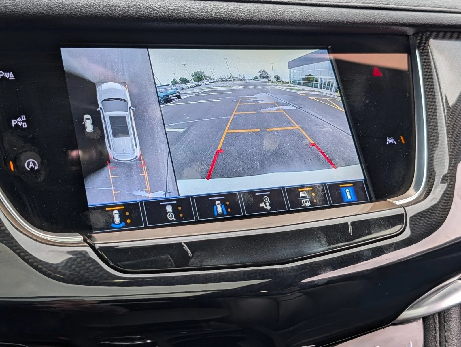 2024 Cadillac XT6 Sport - Photo 8