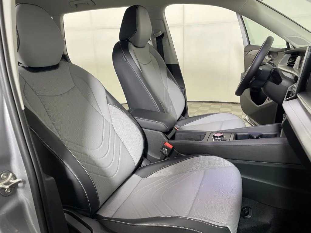 2026 Volkswagen Tiguan SE - Photo 23