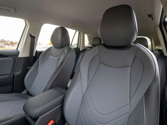 New 2026 White/off-white Volkswagen 2.0T SE image 13