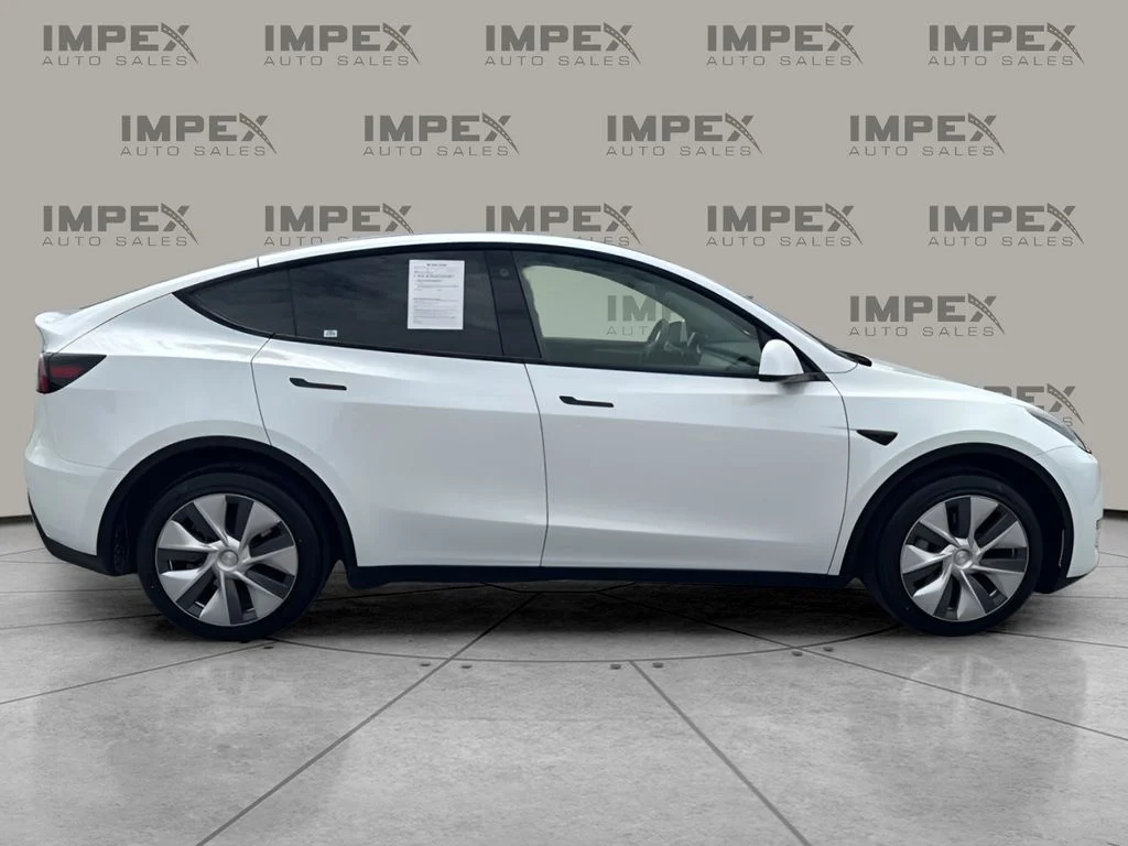 Used 2023 White Tesla Long Range image 6