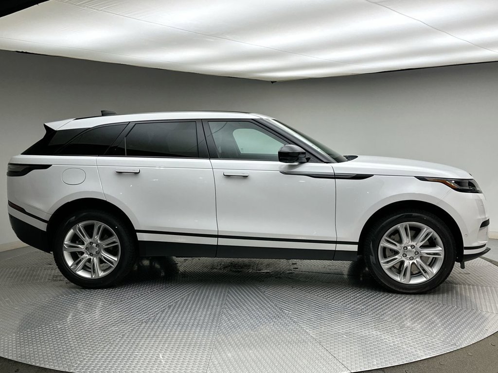 New 2026 Fuji White Land Rover S image 4