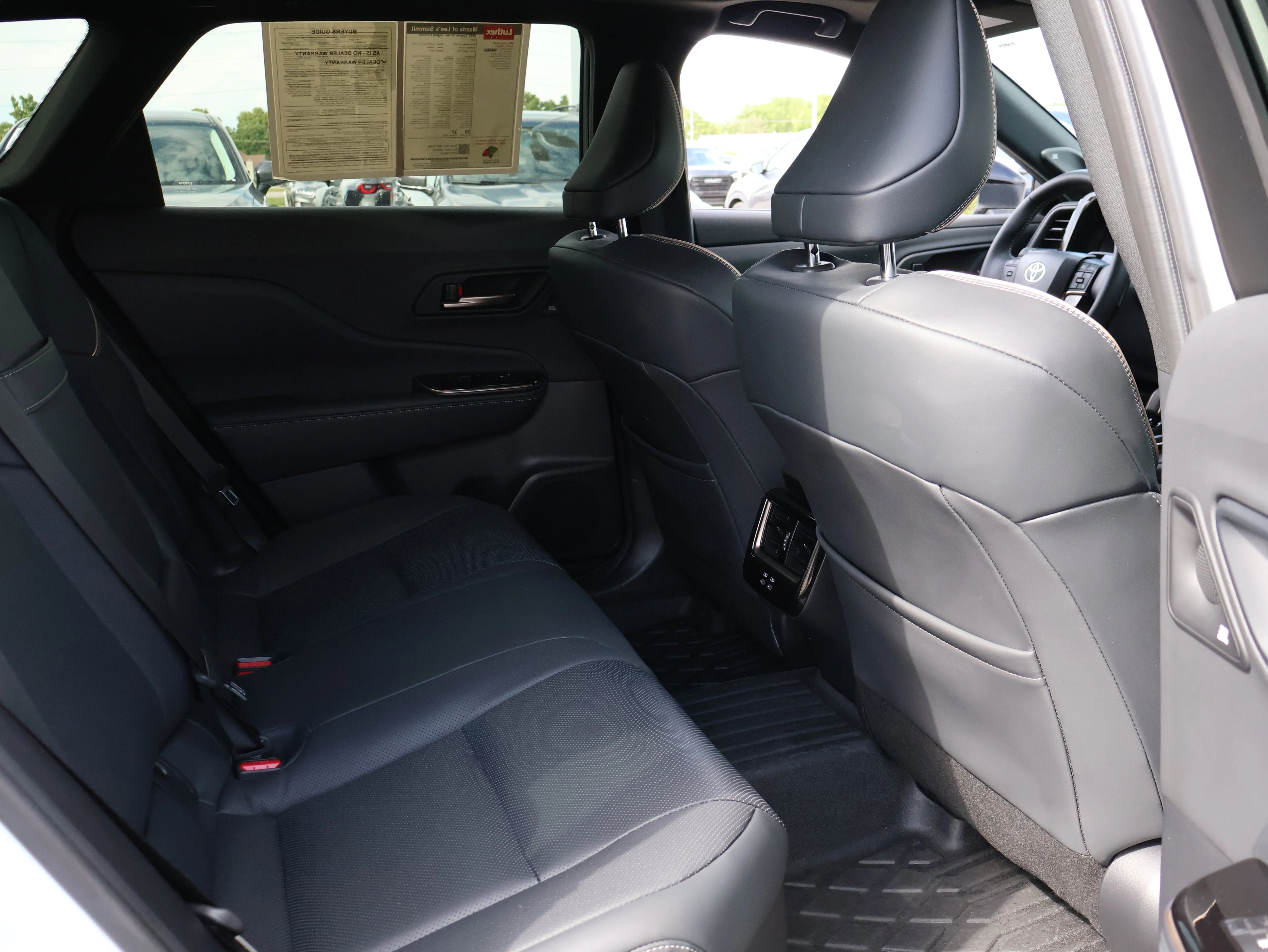Used 2025 Oxygen White Toyota Limited image 11