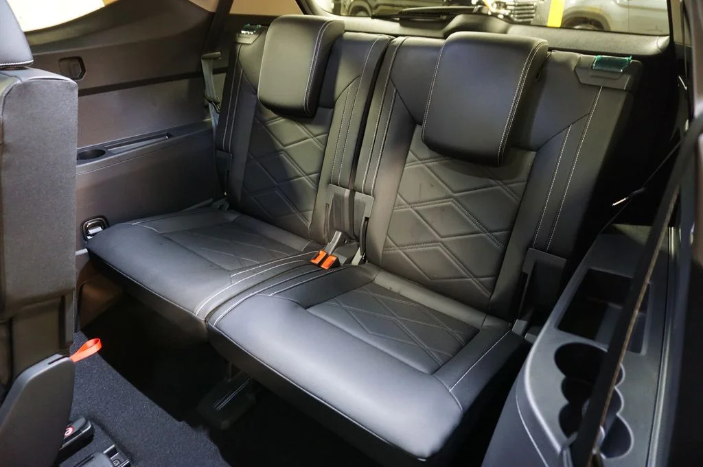 New 2026 Opal White Volkswagen SE image 12