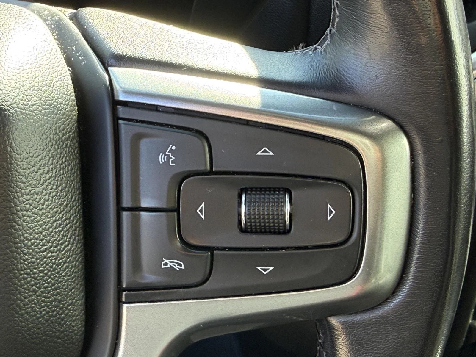 Used 2022 Northsky Blue Metallic Chevrolet RST image 24