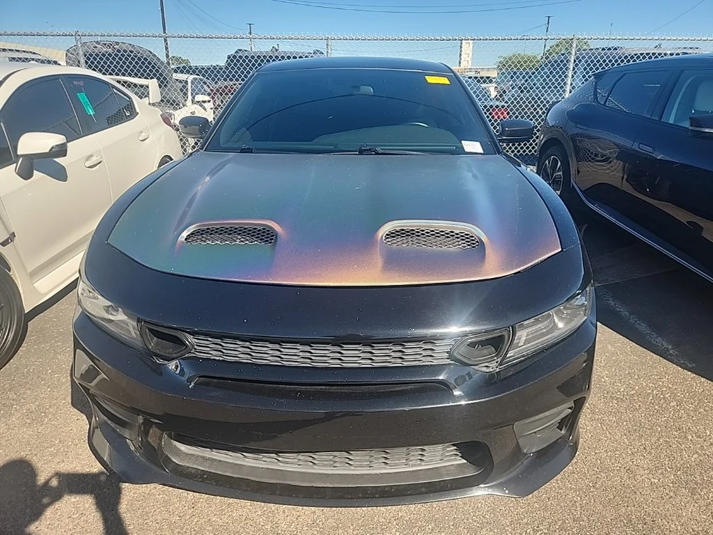 Used 2019 Black Dodge SXT image 2