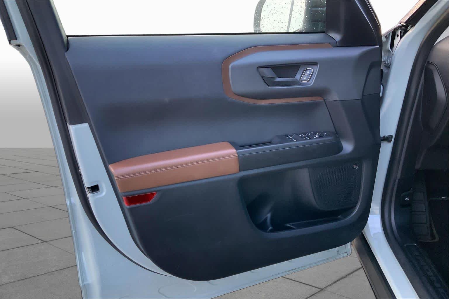 Used 2022 Cactus Grey Ford Badlands image 21