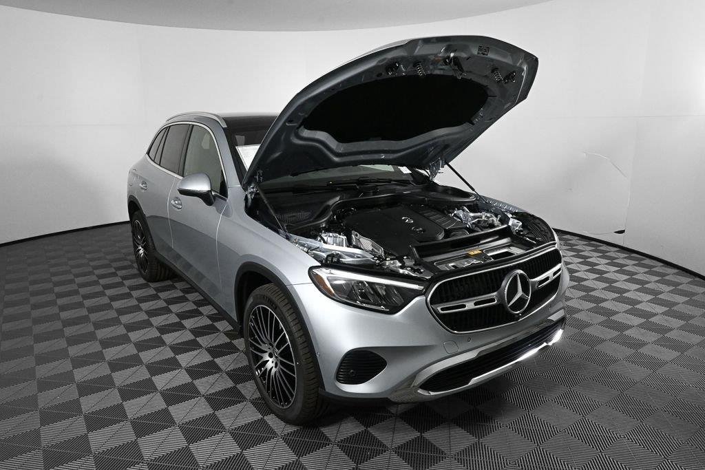New 2026 Cirrus Silver Metallic Mercedes-Benz GLC 300 image 34