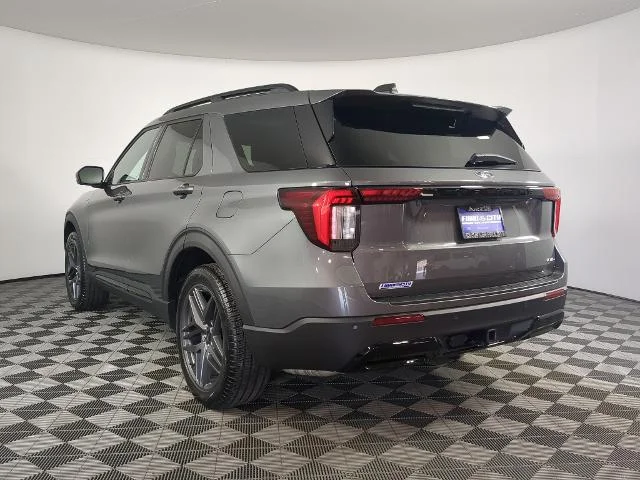 New 2026 Carbonized Gray Metallic Ford ST-Line image 6