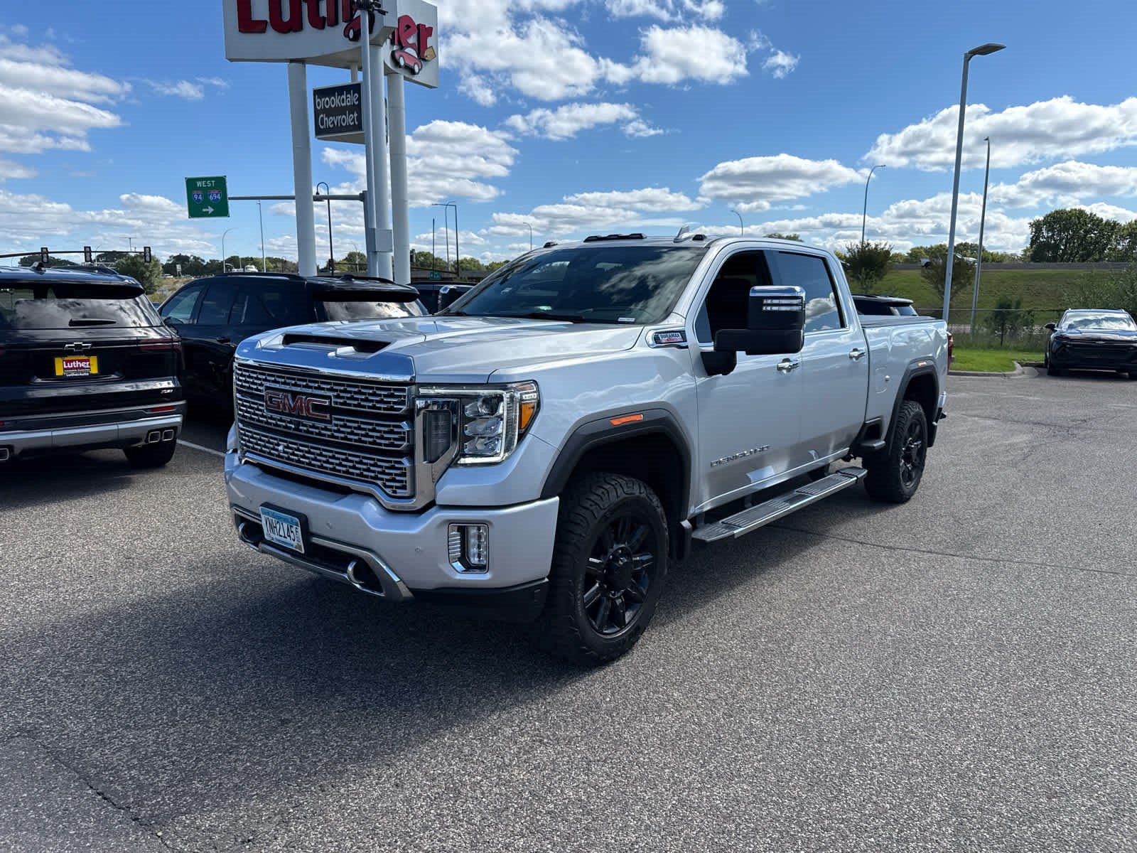 Used 2022 QUICKSILVER METALLIC GMC Denali image 3