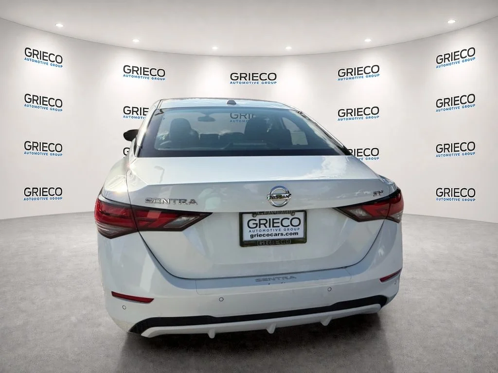 Used 2020 Aspen White Nissan SV image 6