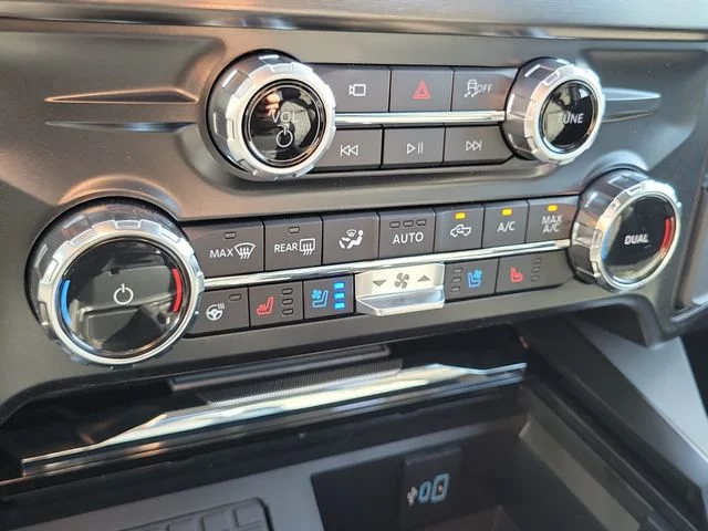 New 2026 Avalanche Ford Lariat image 32