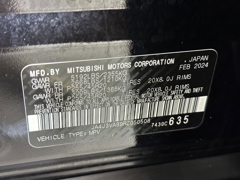 Used 2024 Labrador Black Pearl Mitsubishi SE image 29