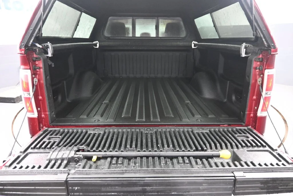 Used 2014  Ford Lariat image 11