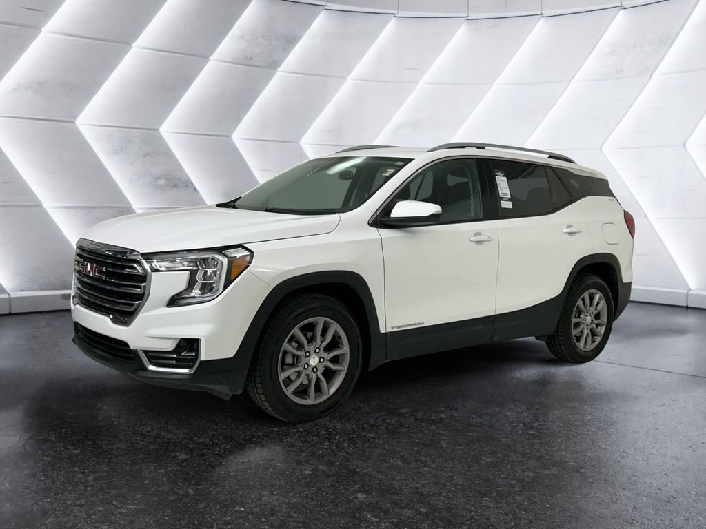 Used 2024 White GMC SLT image 3