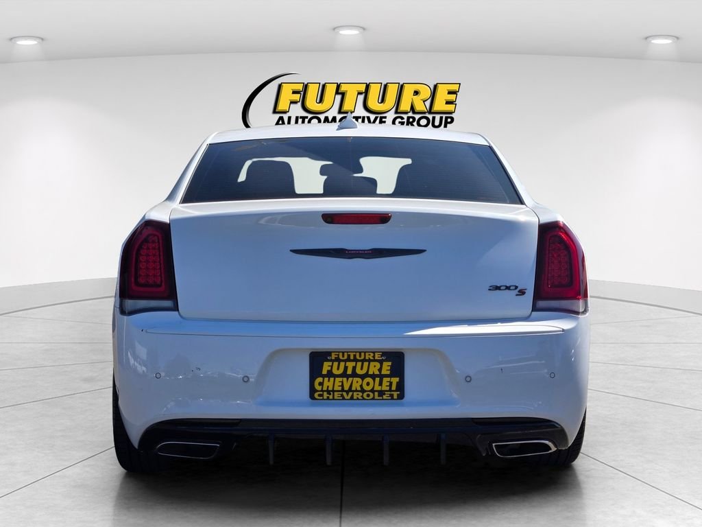 Used 2022 White Chrysler S image 5