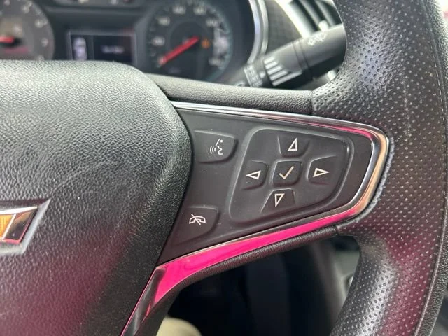 Used 2019 SUMMIT WHITE Chevrolet LT image 12