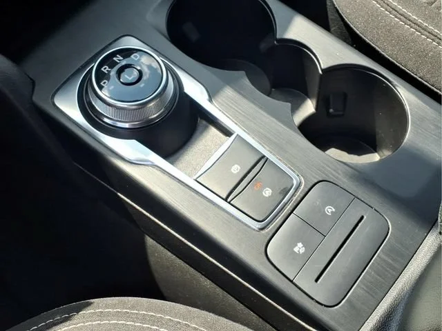 Used 2024  Ford Active image 9