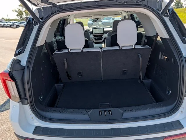 Used 2025 White Ford Active image 23