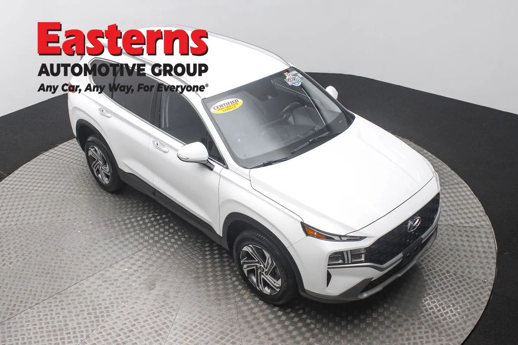 Used 2023 White Hyundai SEL image 3