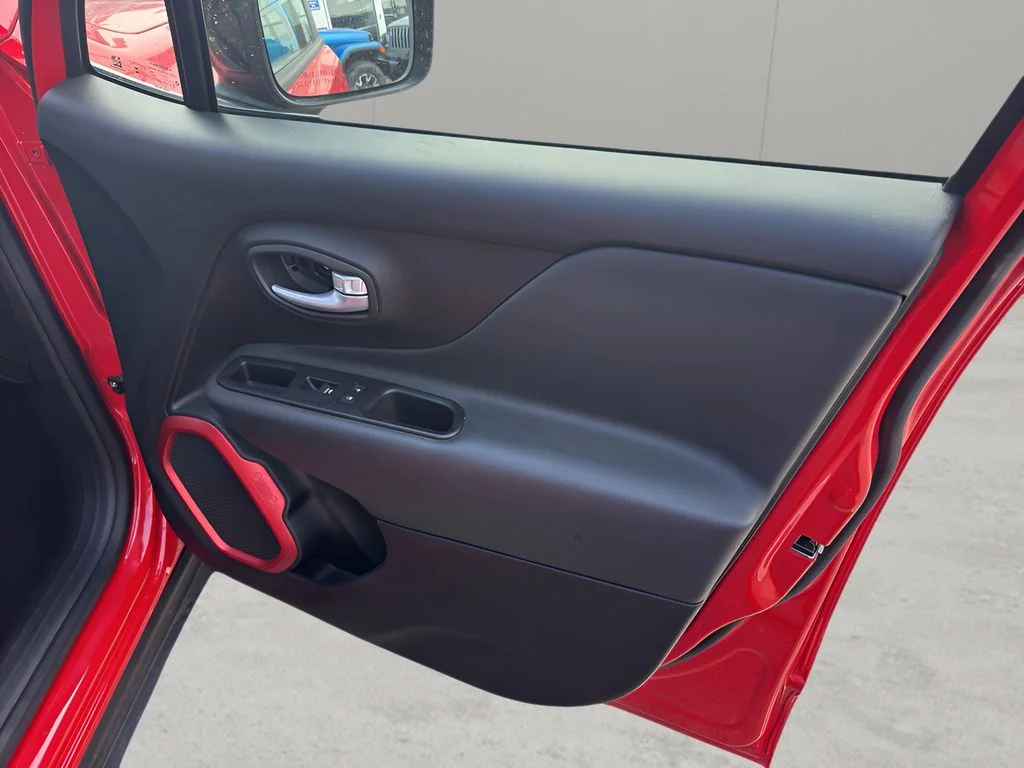 Used 2023 Colorado Red Clearcoat Jeep Trailhawk image 9