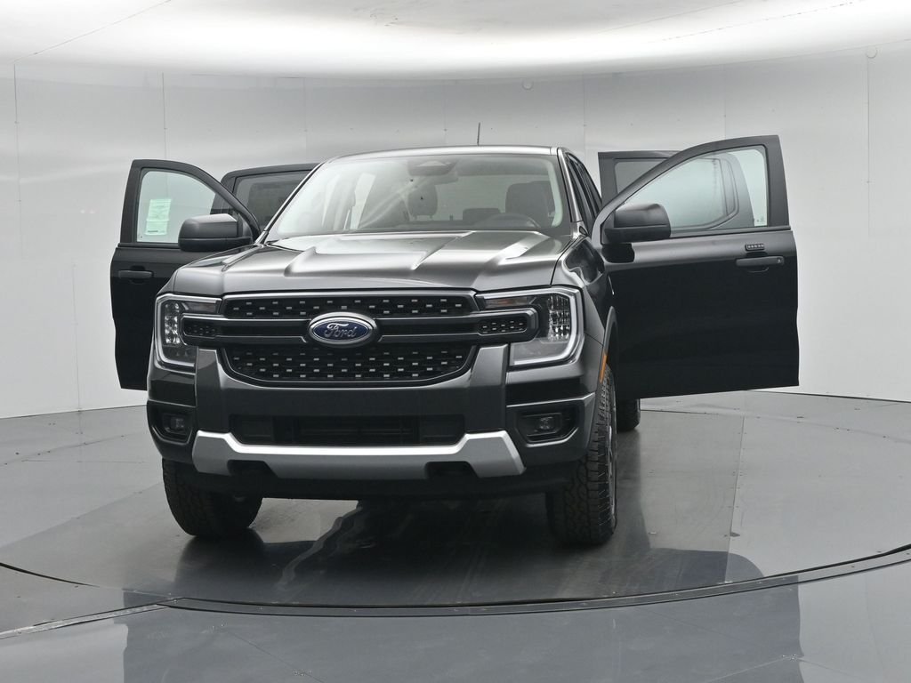 New 2026 Shadow Black Ford XLT image 28