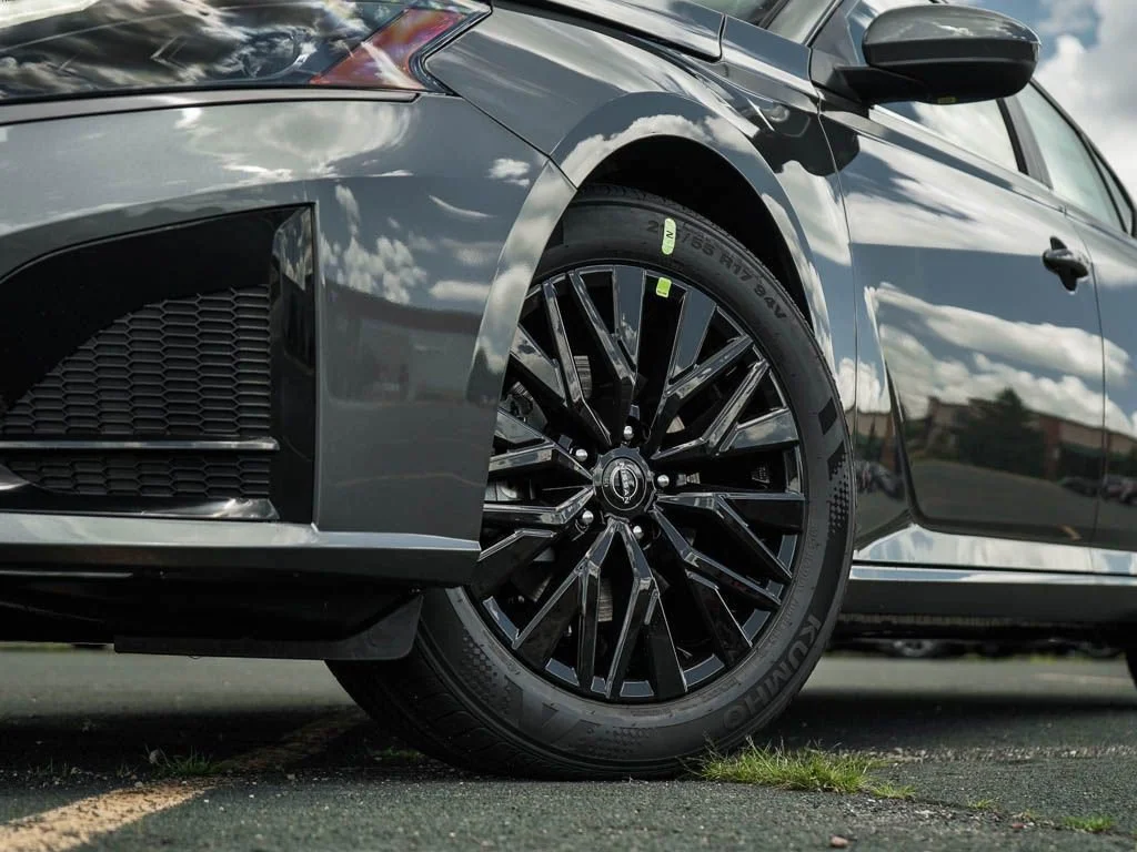 New 2026 Gun Metallic Nissan 2.5 SV image 6