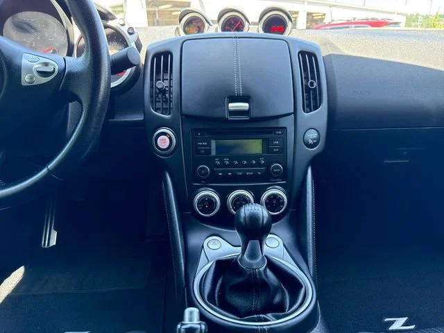 Used 2017 Black Nissan Base image 17