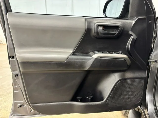 Used 2020 Gray Toyota SR5 image 14