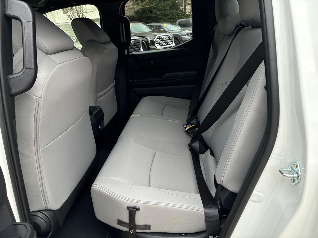 2026 Toyota Tacoma SR5 - Photo 16