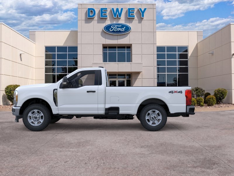 New 2026 Oxford White Ford XLT image 3