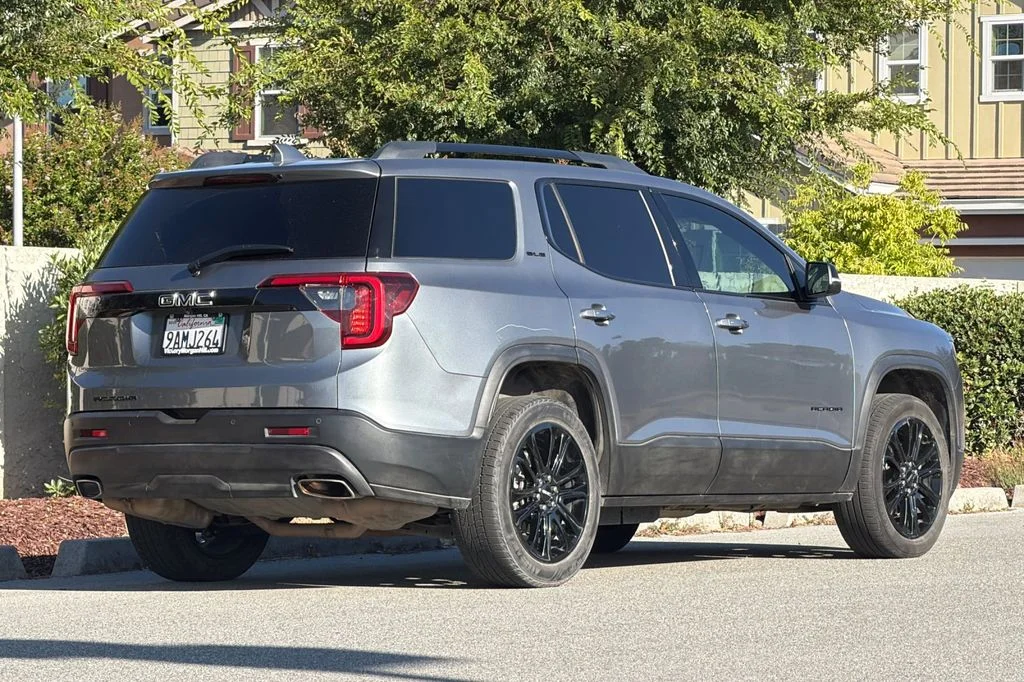 Used 2022 Satin Steel Metallic GMC SLE image 5