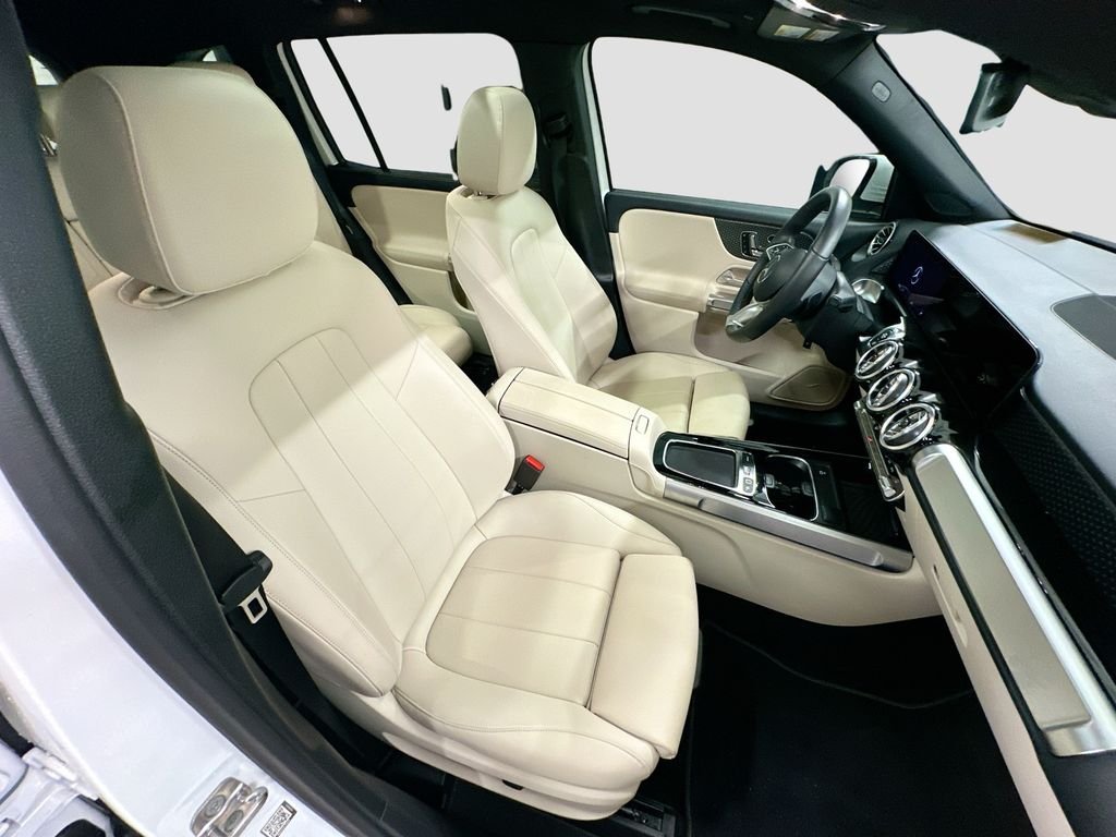 Used 2026 White Mercedes-Benz GLB 250 image 29