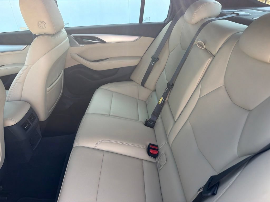 Used 2021 SATIN STEEL METALLIC Cadillac Luxury image 10