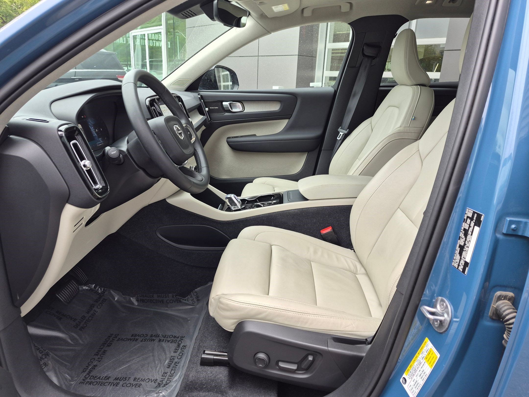 Certified Used 2023 Fjord Blue Volvo Plus Dark Theme image 15