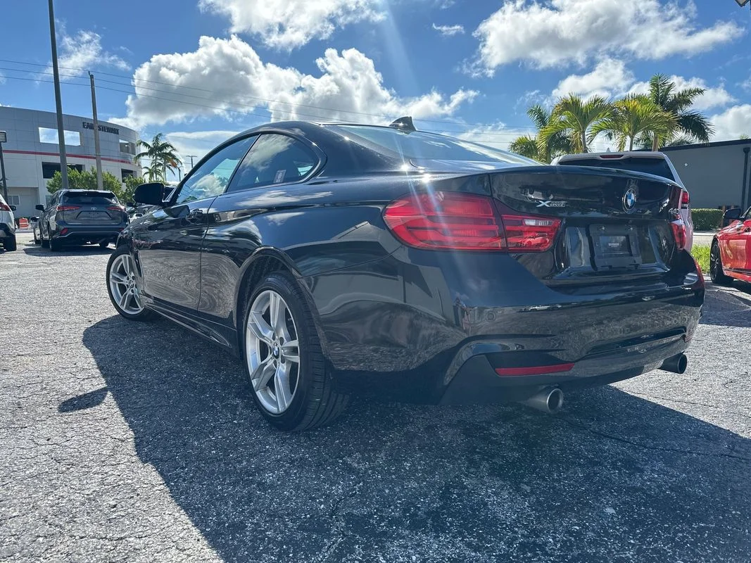 Used 2017 Black BMW xDrive image 4