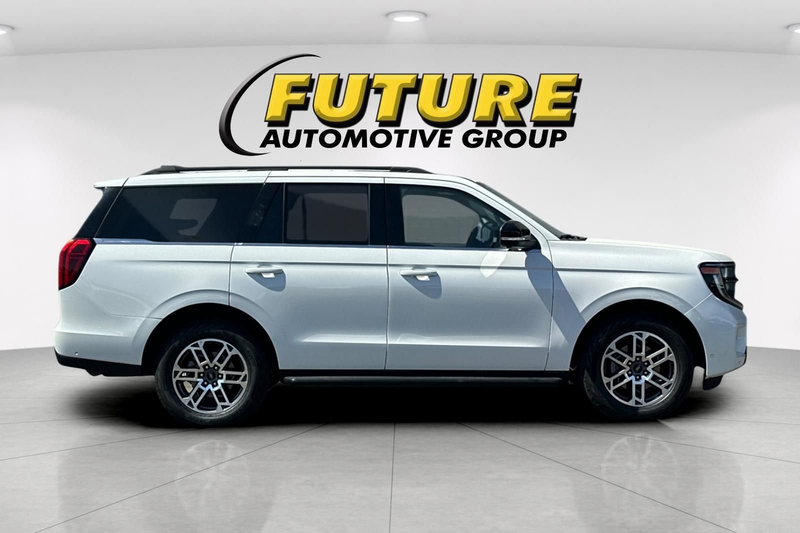 Used 2025 White Ford Active image 2