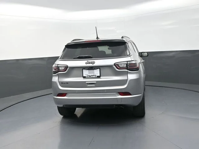 Used 2022 Silver Jeep Limited image 8